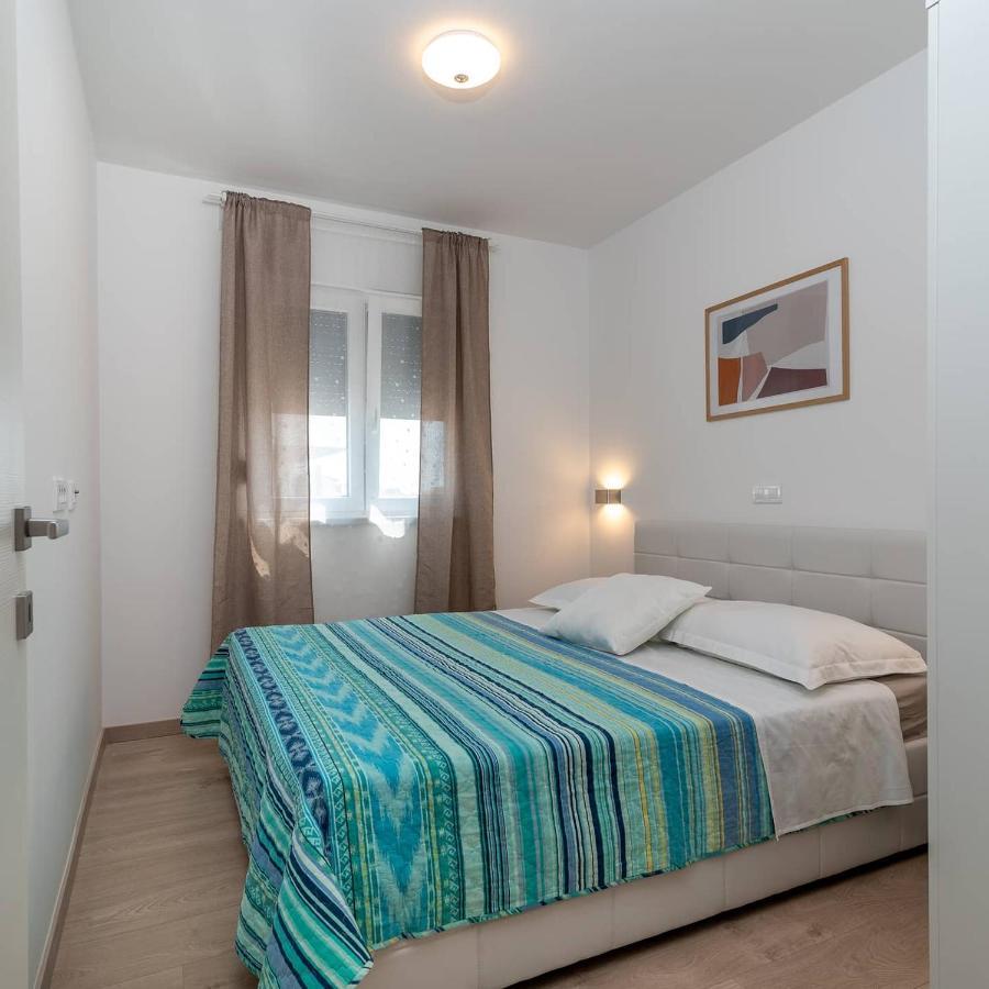 Ferienwohnung Apartman Lotos Trogir Exterior foto