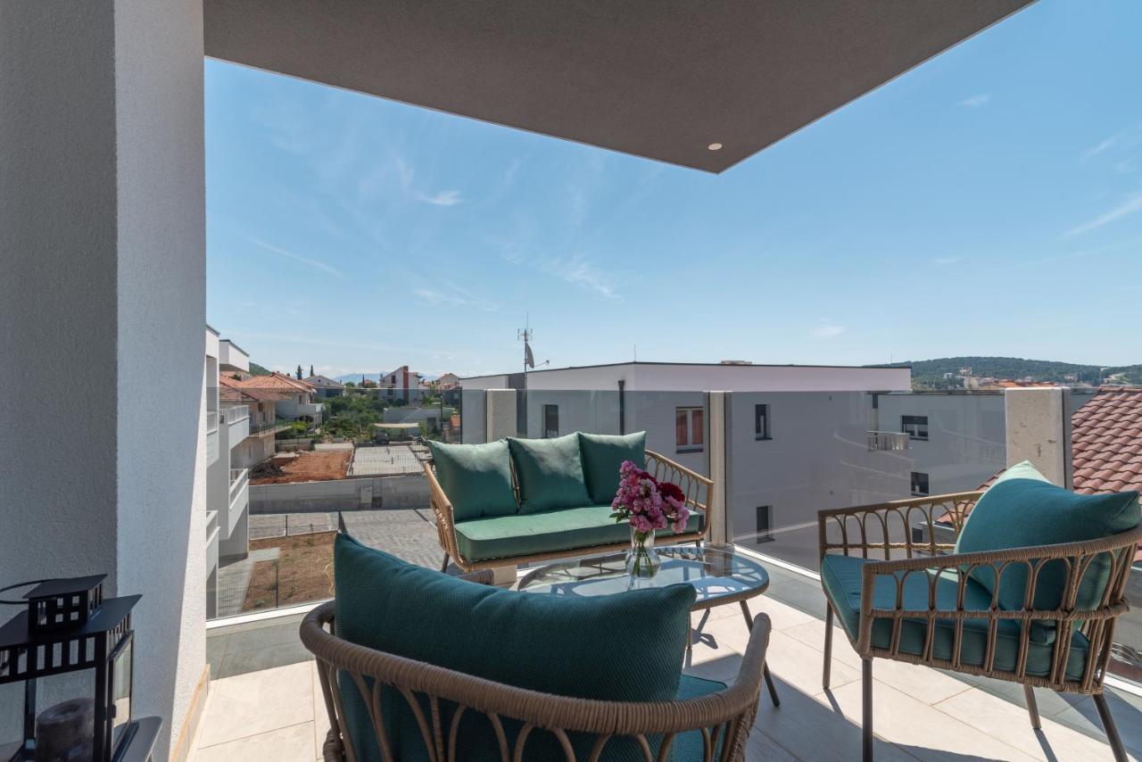 Ferienwohnung Apartman Lotos Trogir Exterior foto